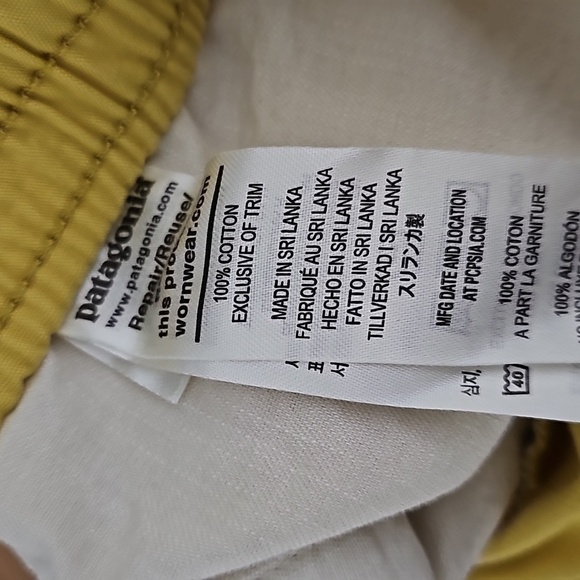 Patagonia Funhoggers Yellow Shorts Size XXL NWT - Picture 6 of 6